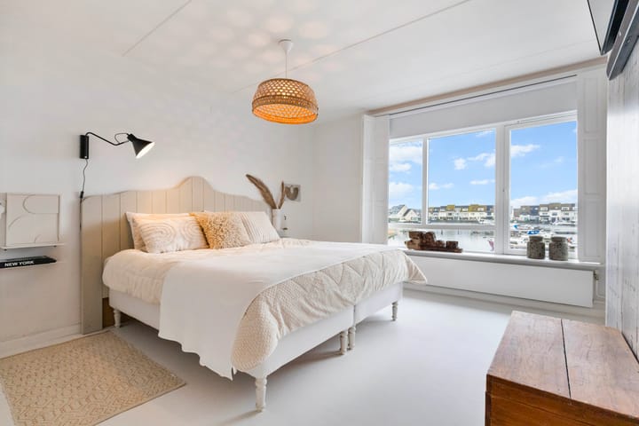 Photo 23 of Pluto 162