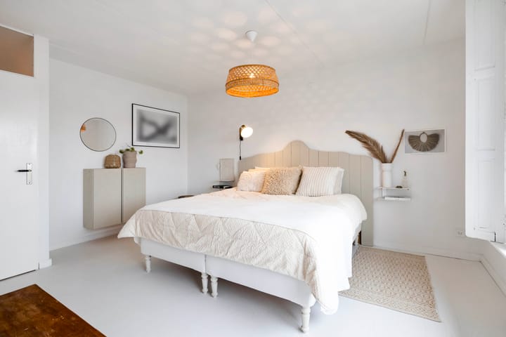 Photo 24 of Pluto 162