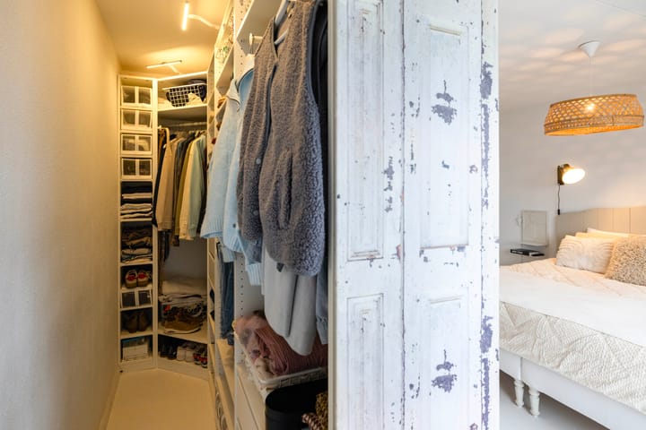 Photo 31 of Pluto 162