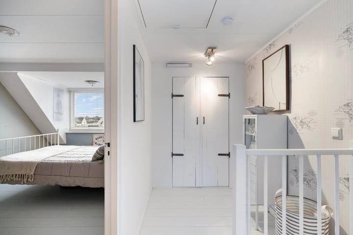 Photo 38 of Pluto 162