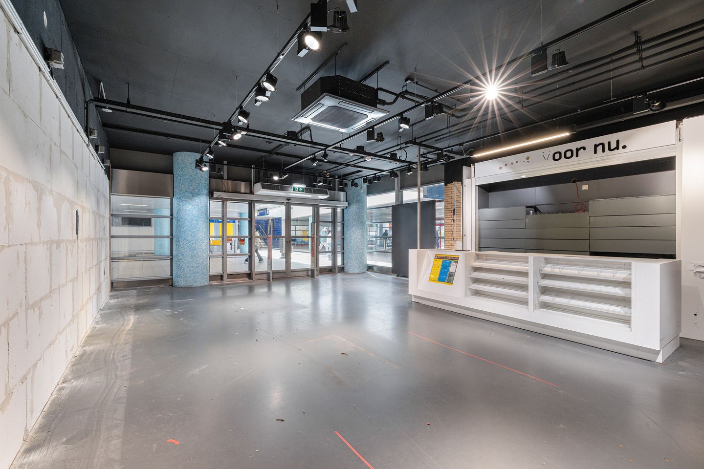 Bekijk foto 1 van Stationsplein 14