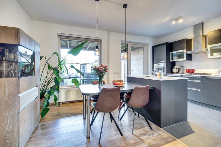 Foto 15 van Steenstraat 52