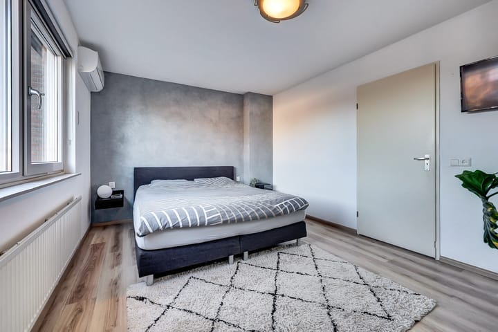 Foto 24 van Steenstraat 52