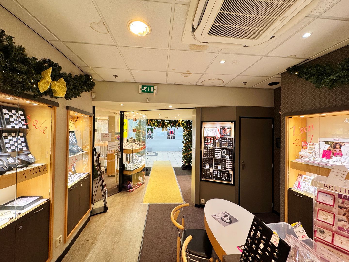 View photo 5 of Dierenriemstraat 188