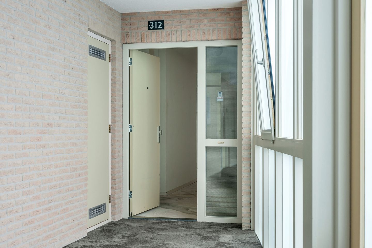 Foto 29 van Constantijnstraat 30-312