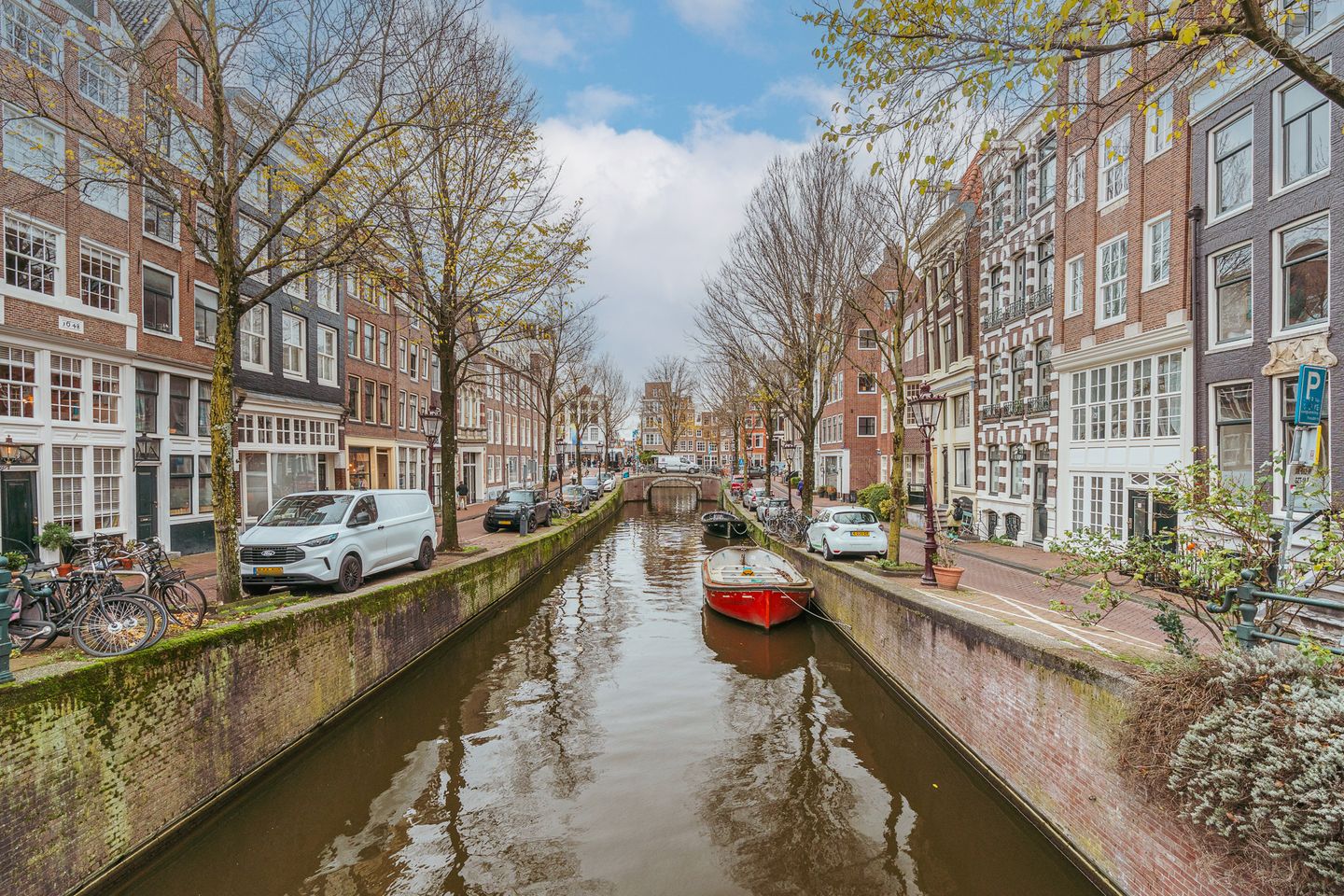 View photo 4 of Blauwburgwal 4-H