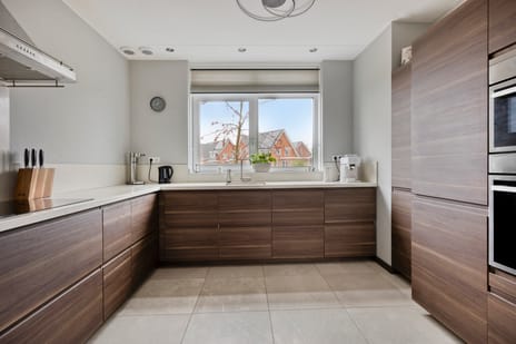 Venkel 9 tertiary image