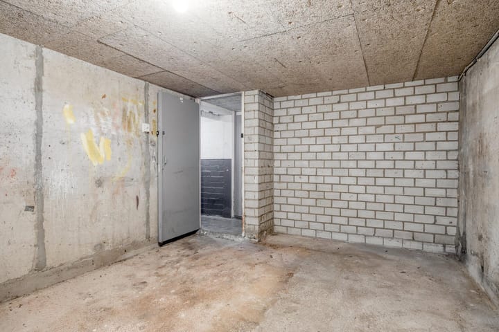 Photo 21 of Blaauwstraat 92