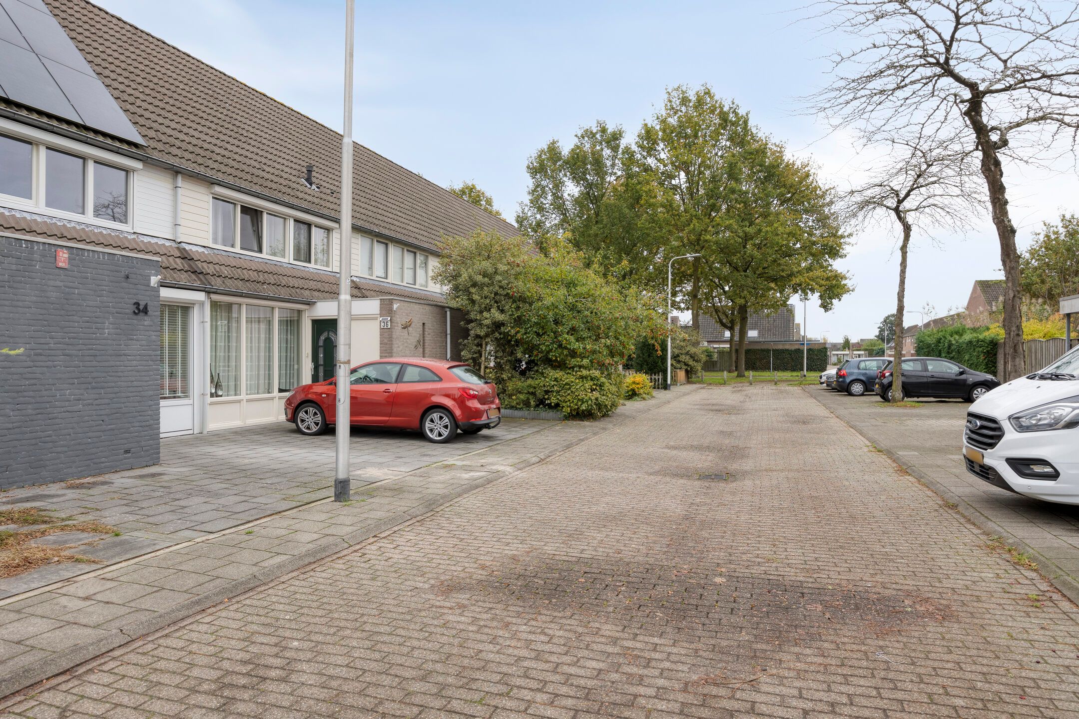 Photo 27 of Barendrechtstraat 34