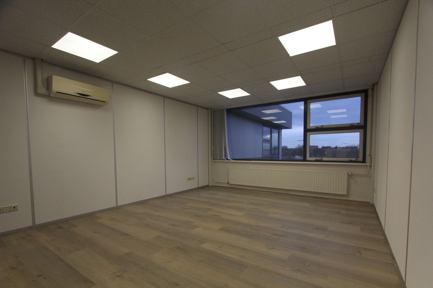 Bekijk foto 1 van Oudeweg 8