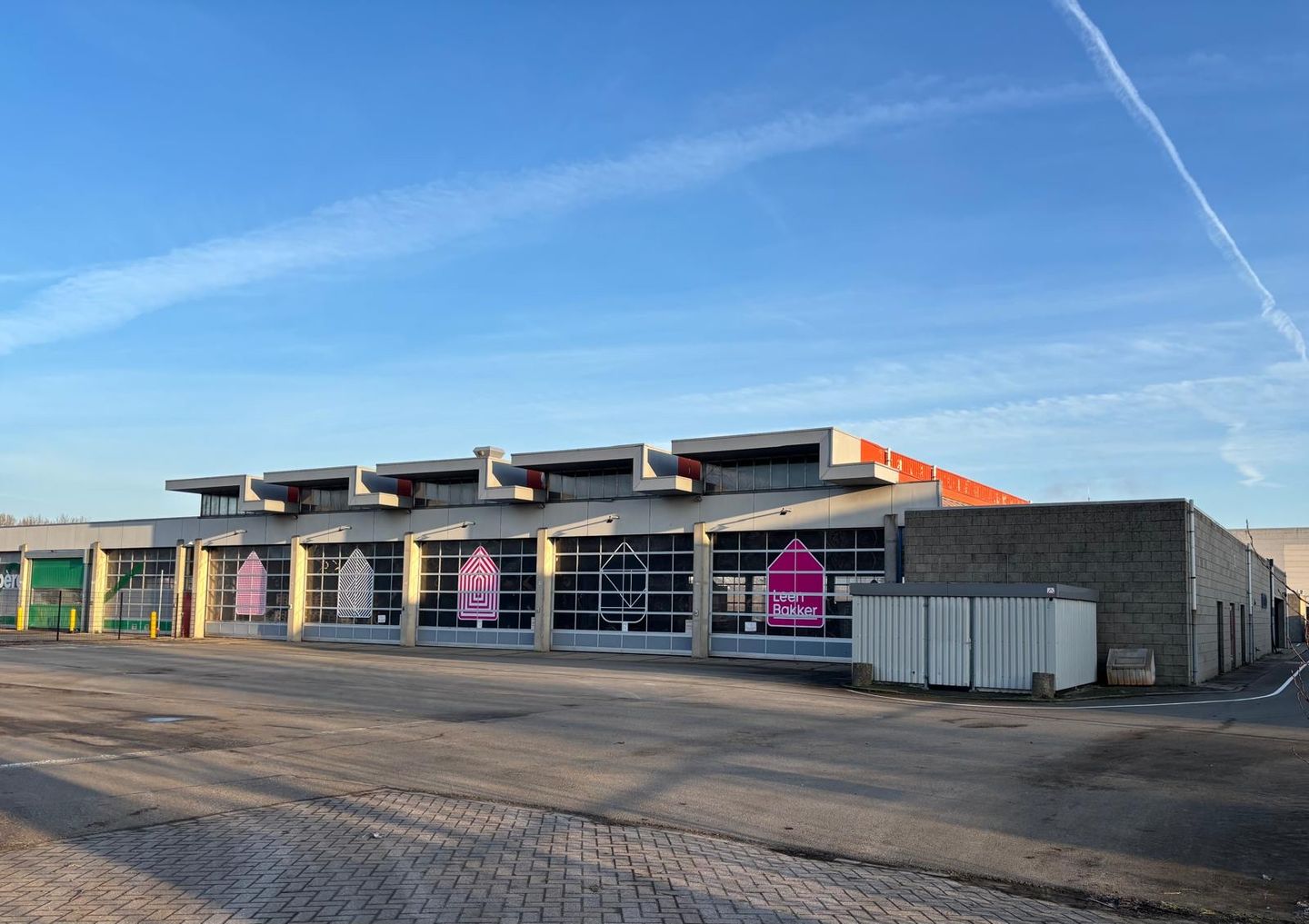 View photo 2 of Hoekerweg 9