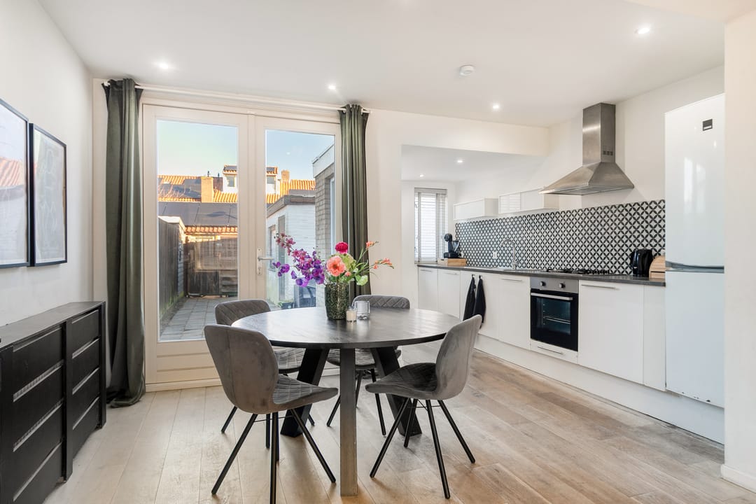 Photo 7 of Vermeerstraat 34