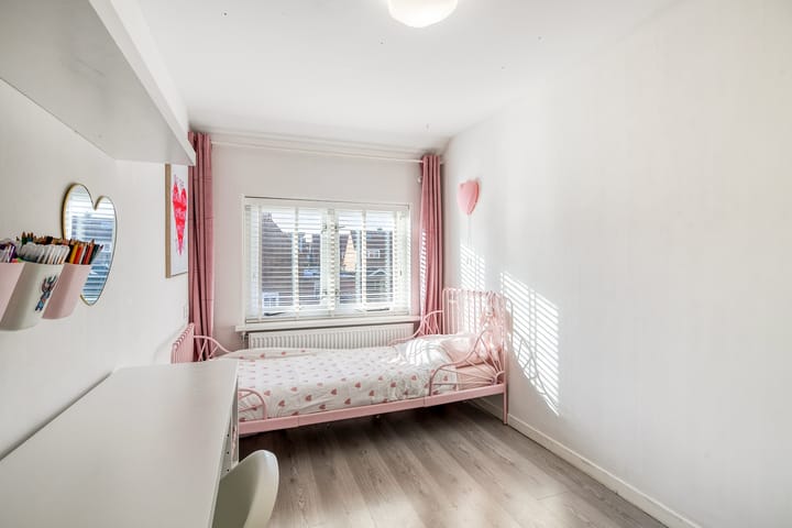 Photo 13 of Vermeerstraat 34