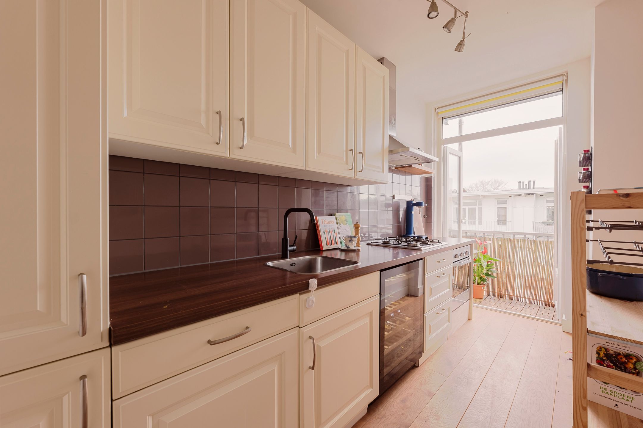 Foto 15 van Orteliusstraat 98-3