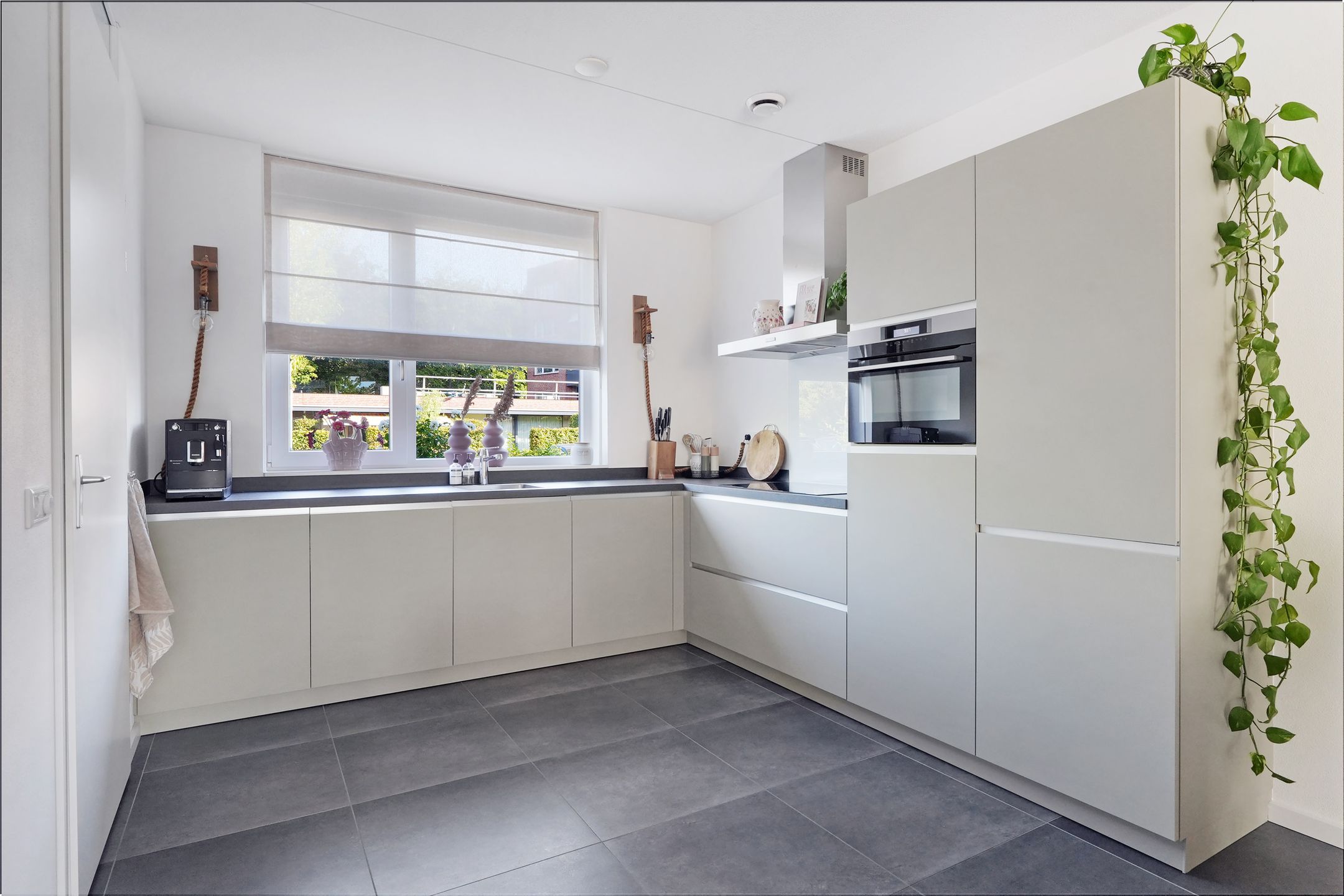 Photo 9 of Zeerustlaan 36