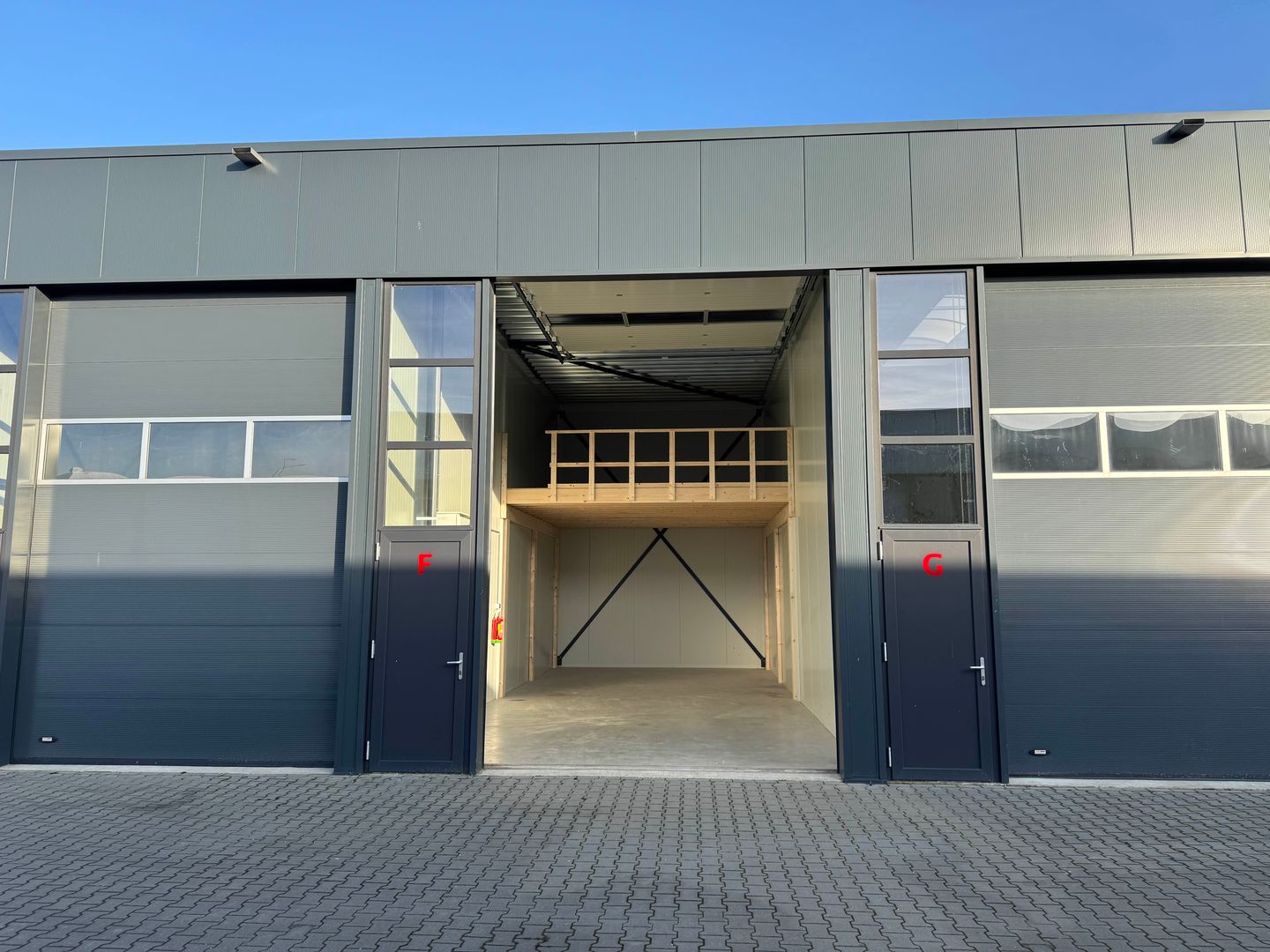 View photo 2 of Klompenmakersstraat 1-F