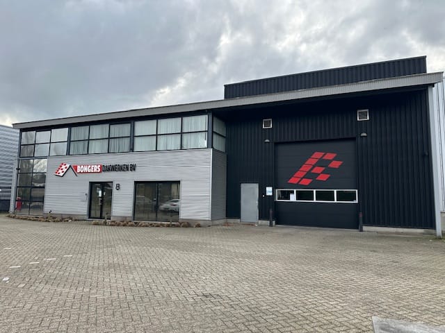 Bekijk foto 2 van de Boelakkers 8