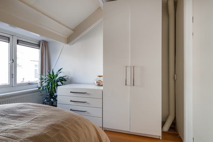 Photo 15 of Dirkje Mariastraat 28