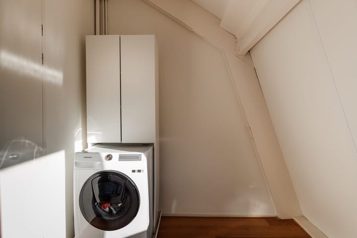 Photo 17 of Dirkje Mariastraat 28