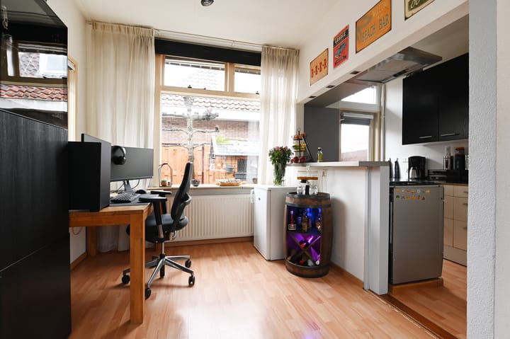 Photo 10 of Constantijn Huygensstraat 39