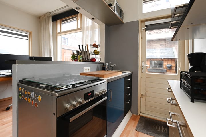 Photo 13 of Constantijn Huygensstraat 39