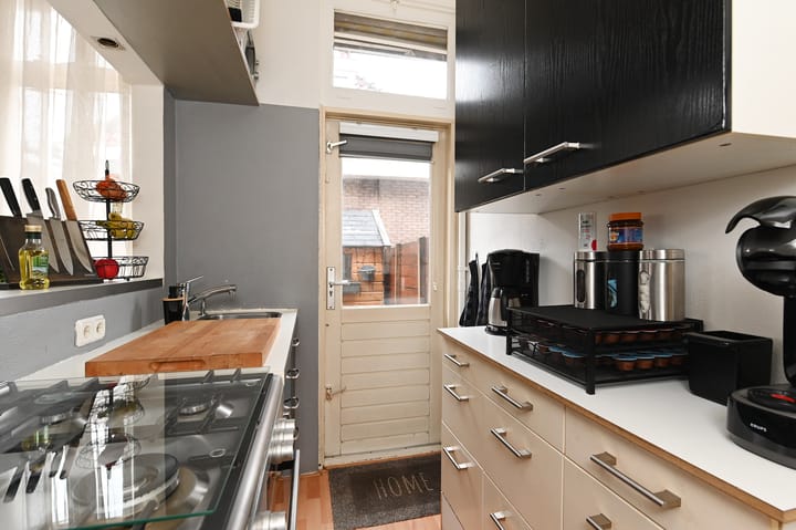 Photo 14 of Constantijn Huygensstraat 39