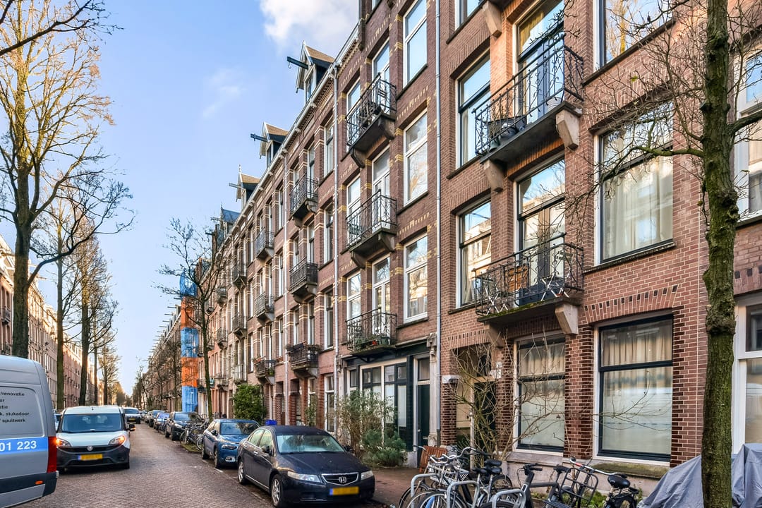 Photo 17 of Vrolikstraat 52-2