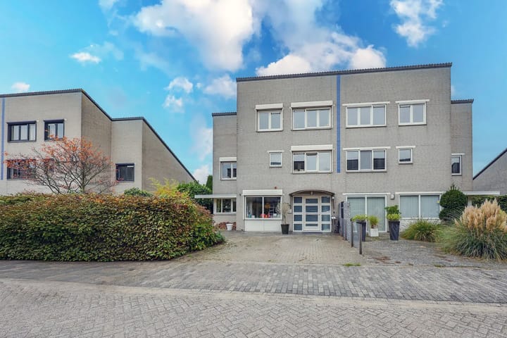 Photo 2 of Loefzijde 13