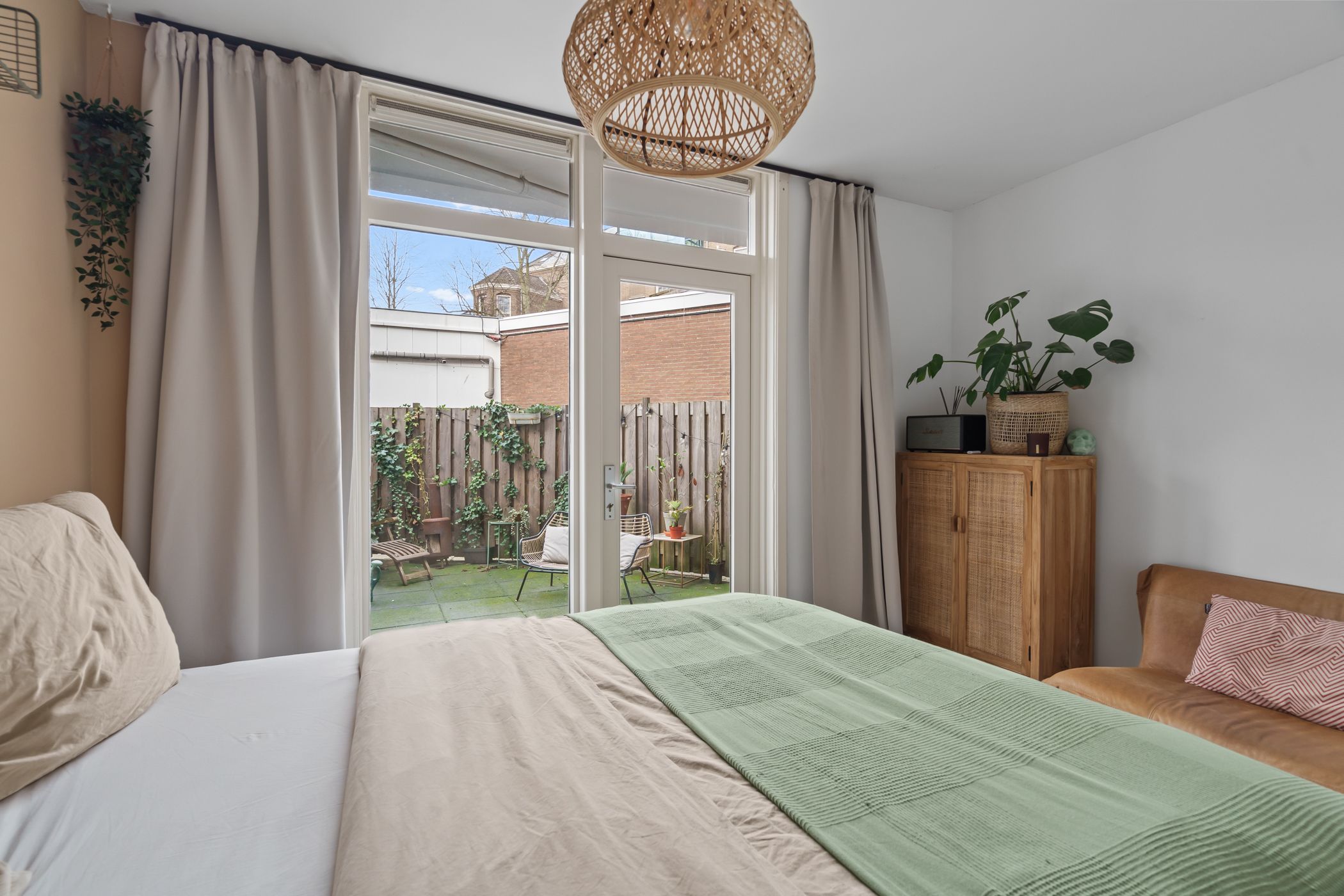 Photo 39 of Paramaribostraat 11