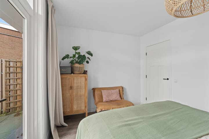 Foto 40 van Paramaribostraat 11