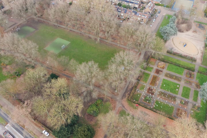 Foto 49 van Paramaribostraat 11