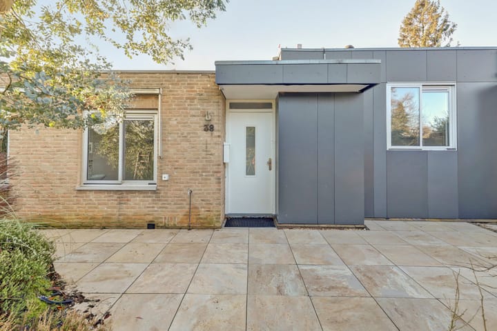 Photo 3 of Goedroenstraat 38