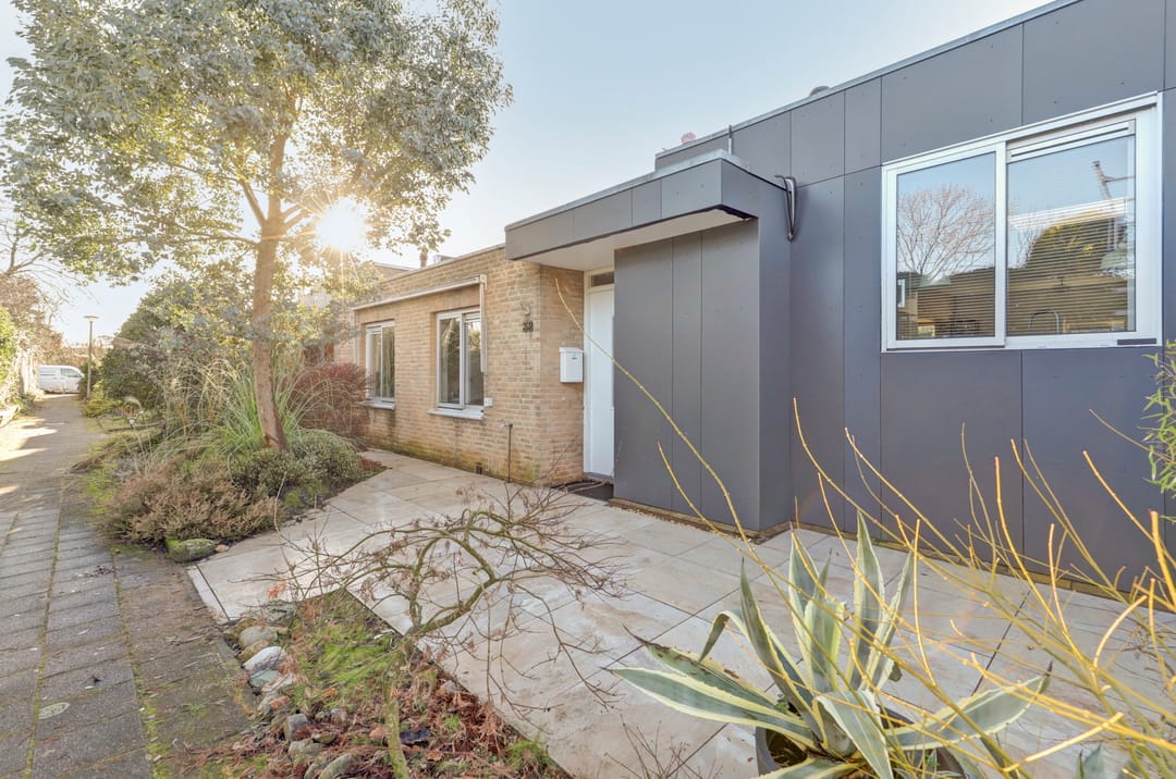 Photo 2 of Goedroenstraat 38