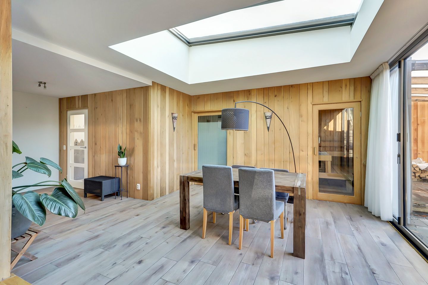 Photo 14 of Goedroenstraat 38