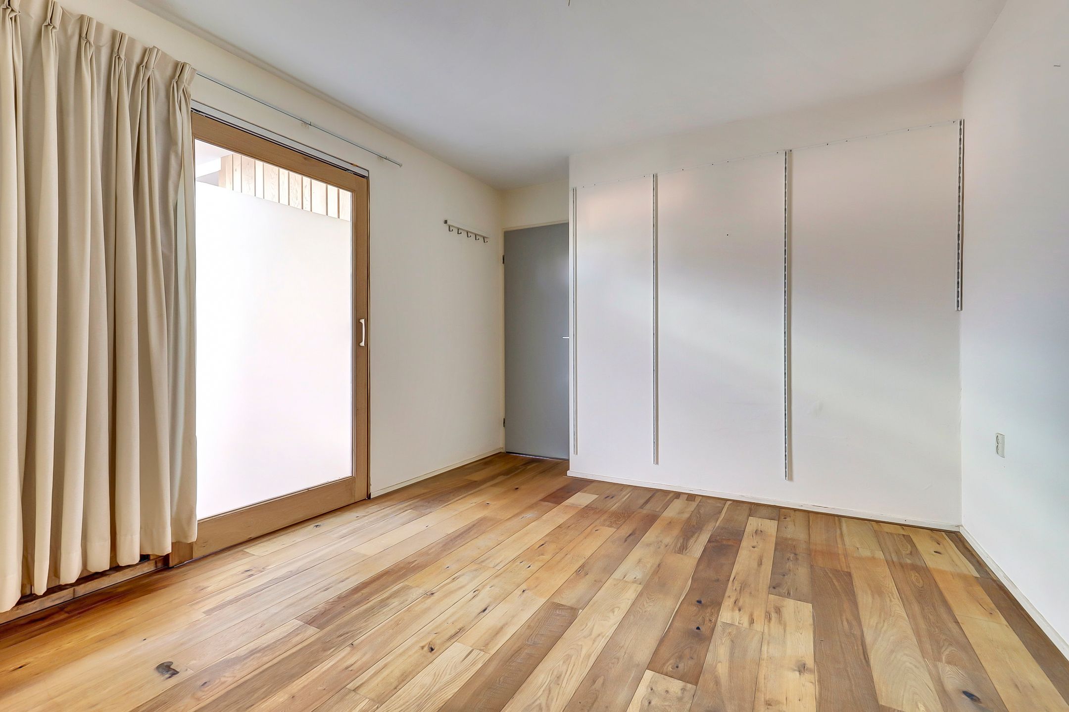 Photo 24 of Goedroenstraat 38