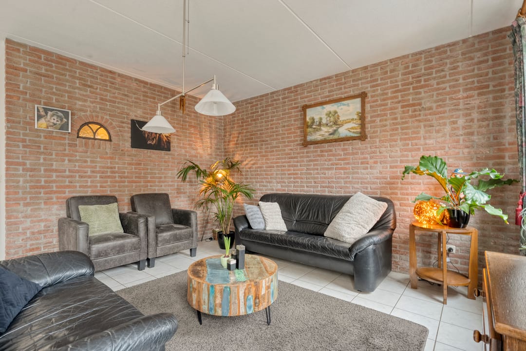 Photo 11 of Van Laakstraat 12