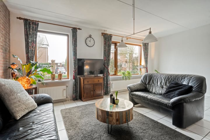 Foto 12 van Van Laakstraat 12