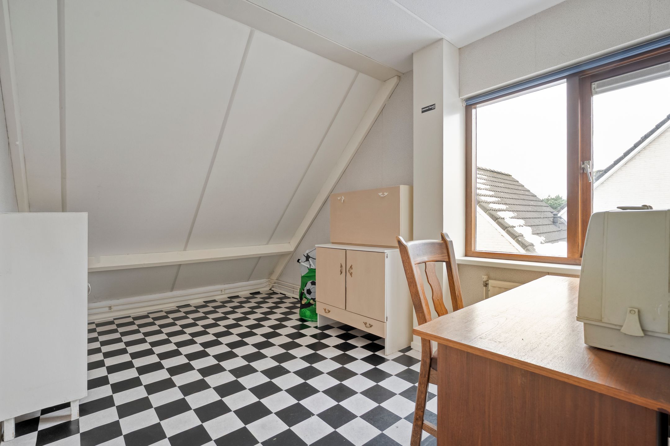 Photo 24 of Van Laakstraat 12