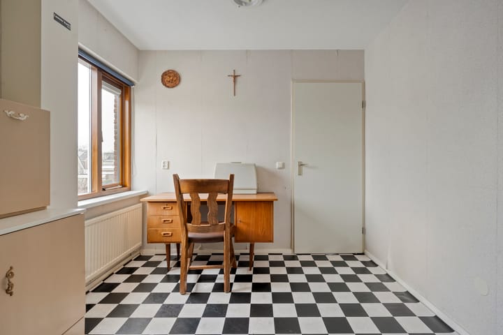 Foto 25 van Van Laakstraat 12