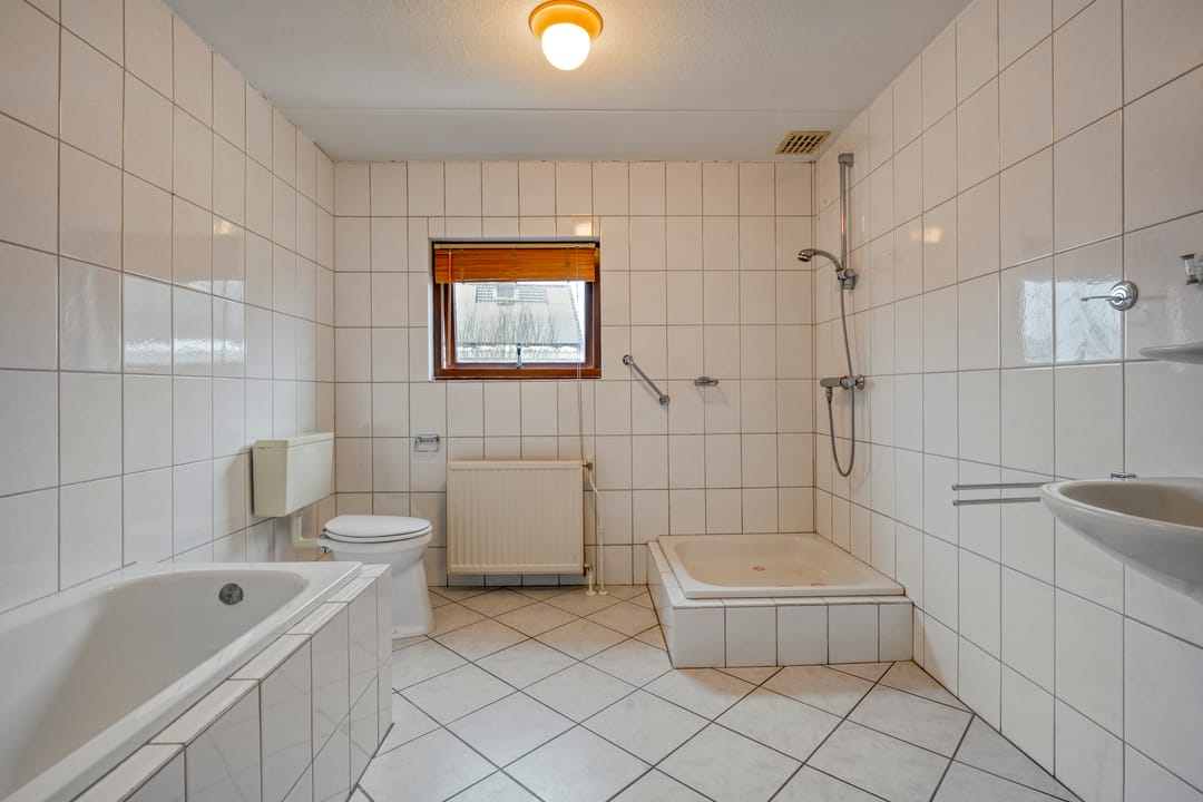 Photo 26 of Van Laakstraat 12