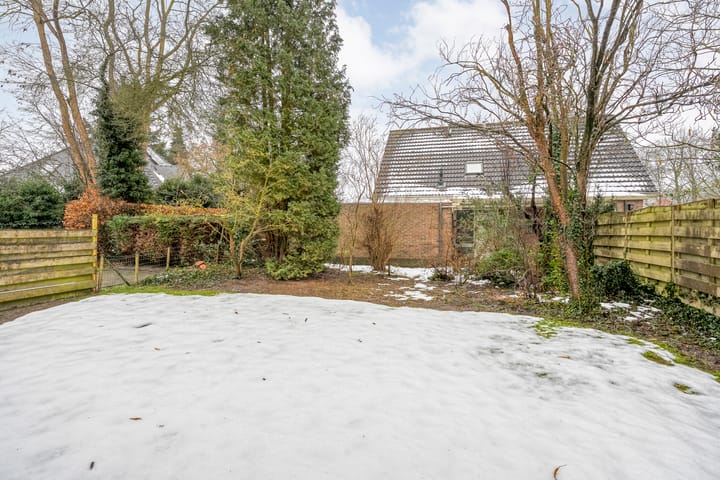 Foto 36 van Van Laakstraat 12