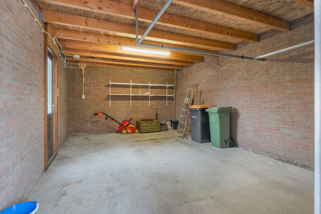 Photo 38 of Van Laakstraat 12