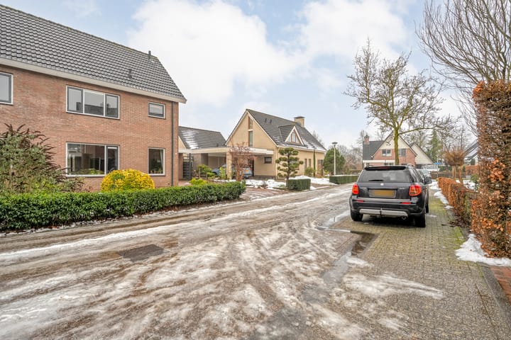 Foto 42 van Van Laakstraat 12