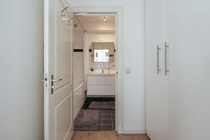 Foto 15 van Balthasar Floriszstraat 12-1