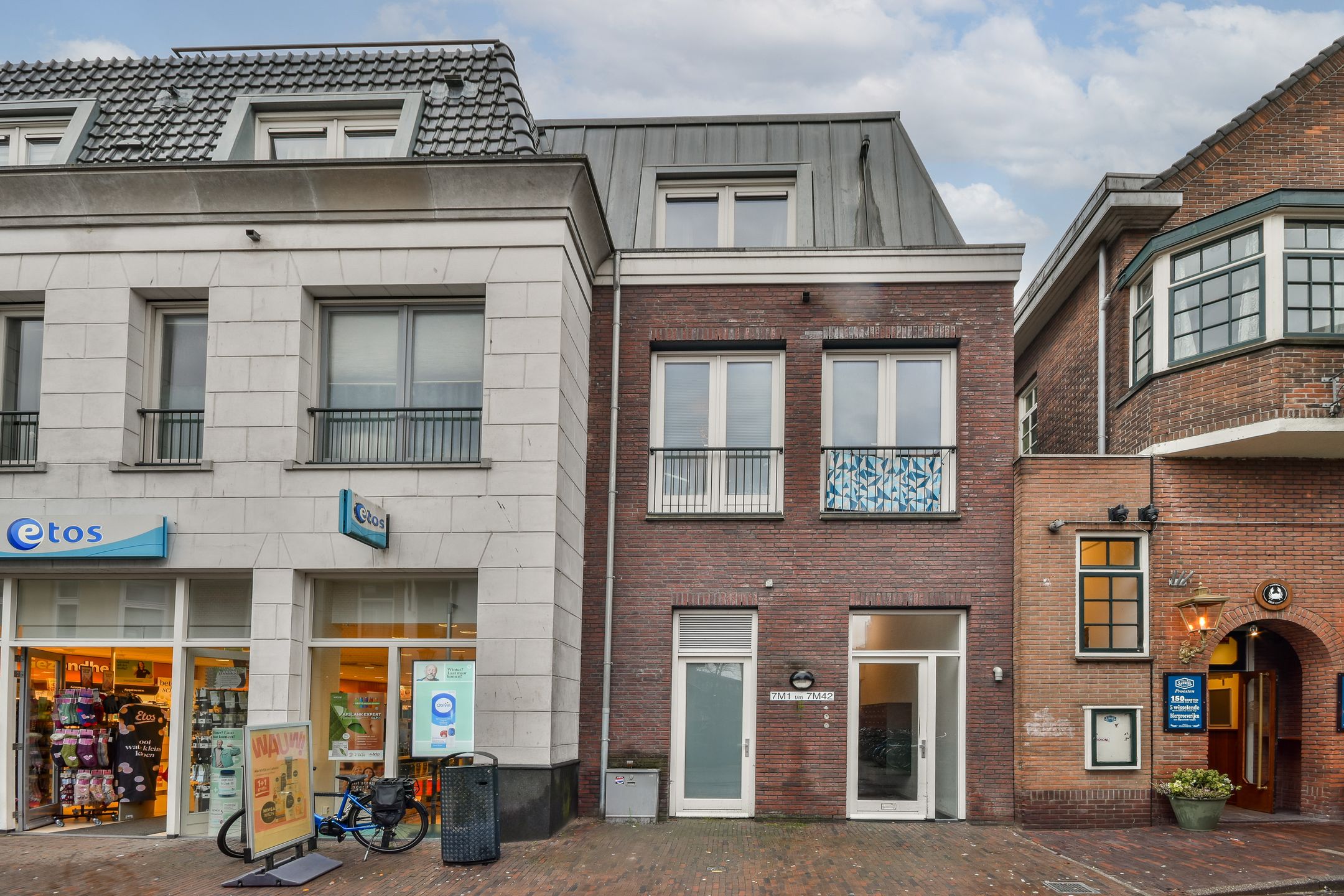 Buying a house in The Netherlands., Zeestraat 7-M39