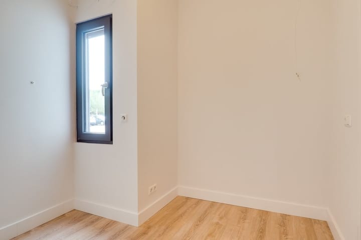 Photo 12 of Kanaalweg 95-1