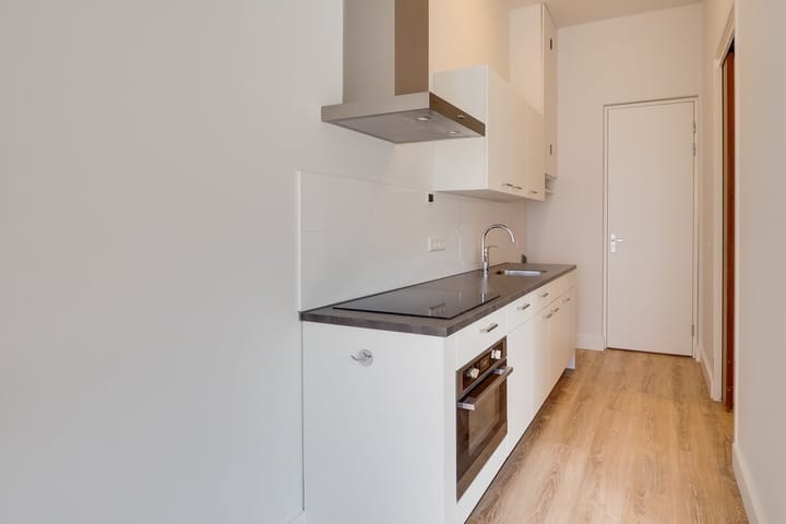 Photo 5 of Kanaalweg 95-1