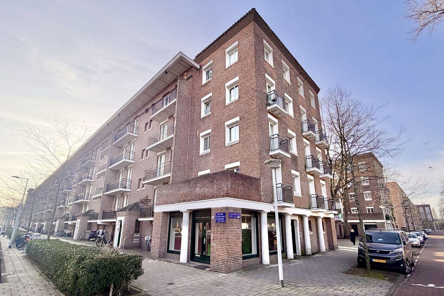 Bekijk foto 1 van Jan van Schaffelaarplantsoen 35