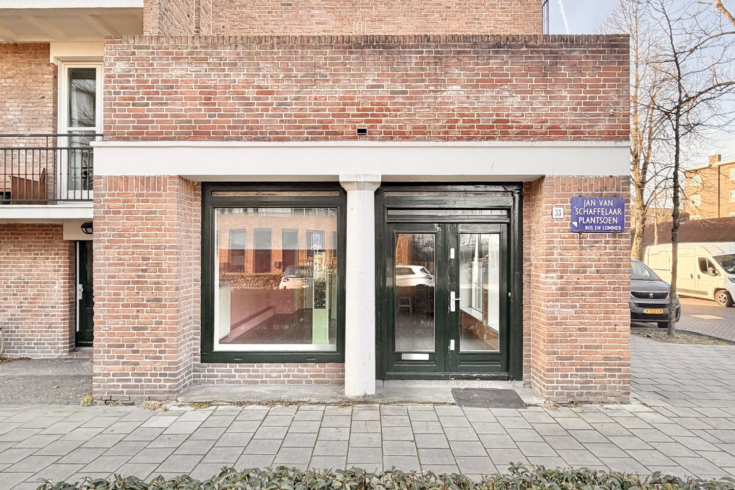 Bekijk foto 3 van Jan van Schaffelaarplantsoen 35