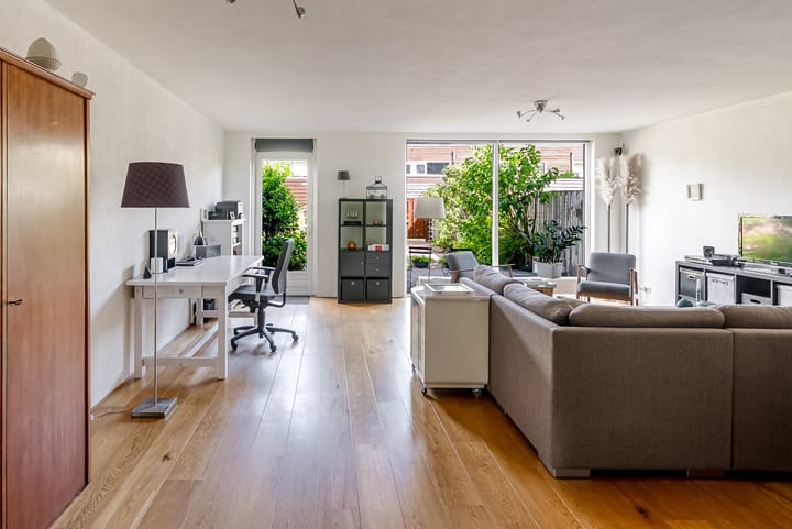 Foto 8 van Picassoweg 11